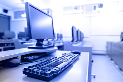 從龐然大物到掌上精靈 個人計(jì)算機(jī)發(fā)展的重要?dú)v程